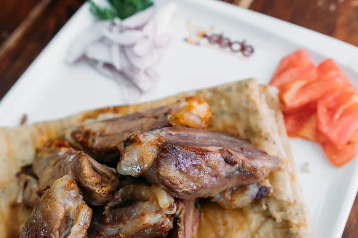 Büryan Kebabı Nedir, Nerenin Yemeği, Nasıl Pişer?