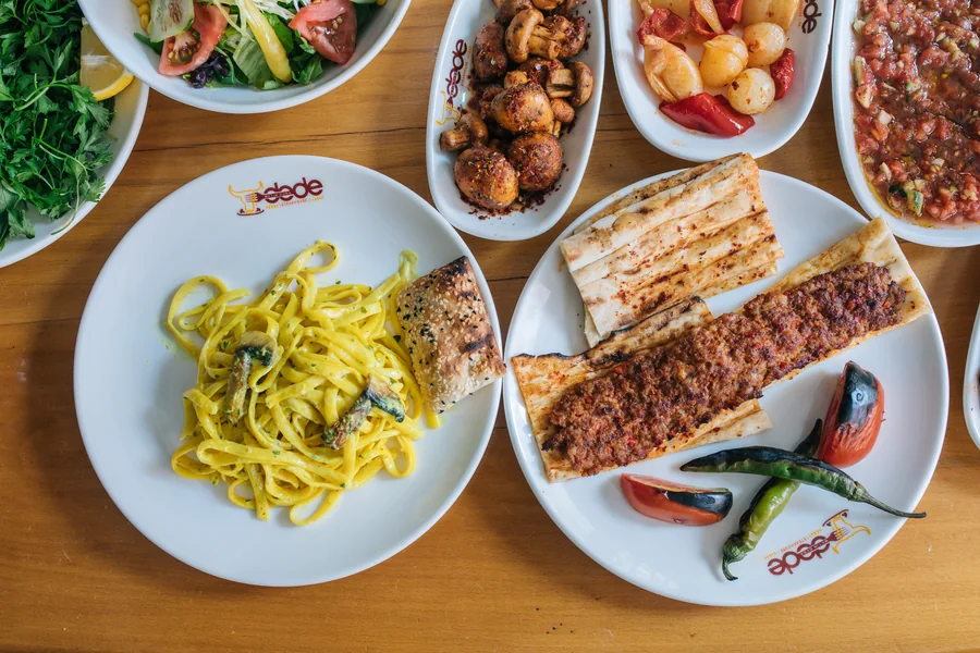 Adana'da En İyi Kebap Nerede Yenir? Gerçeğini Masada Anlamanın 7 Yolu